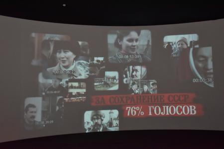 Г.А. Зюганов посетил выставку «Россия – Моя история» (1945 – 2016), проходящую в Московском Манеже