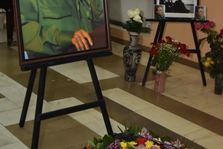 «Такие люди обновляют совесть человечества». Г.А. Зюганов выразил соболезнования в посольстве Кубы в связи с кончиной Фиделя Кастро