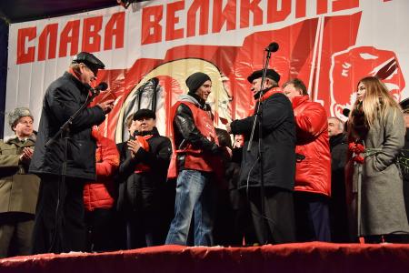 «Новый Октябрь впереди!». Шествие и митинг в Москве