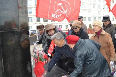 Верны идеям Великого Октября! Коммунисты Калмыкии широко отметили годовщину революции 