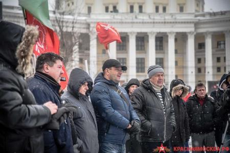 Дальнобойщики и КПРФ продолжают протестовать против Платона вместе
