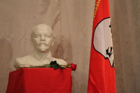 Коммунисты Пензы провели торжественное собрание в честь годовщины Революции