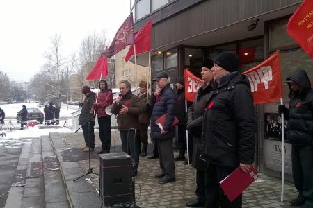 По страницам газеты «Правда Москвы». По главной улице - колонной