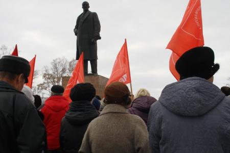 Сахалинская область. Коммунисты встретили 99-ю годовщину Октября 