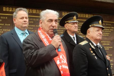 Вернём социальные завоевания Октября! Севастопольские коммунисты отметили 99-ю годовщину Великой Октябрьской революции
