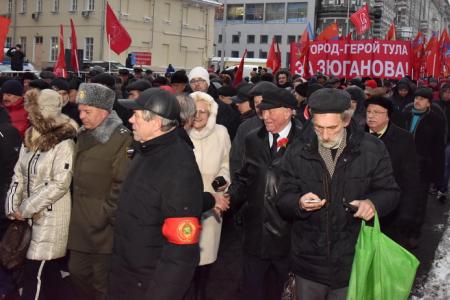 «Новый Октябрь впереди!». Шествие и митинг в Москве