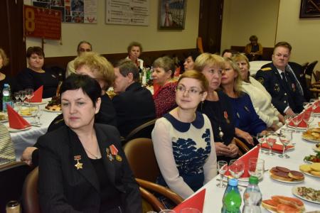 К 75-летию битвы под Москвой Г.А. Зюганов наградил группу ветеранов