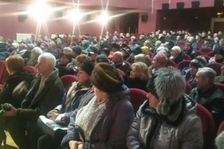 Депутаты-коммунисты приехали к протестующим шахтерам