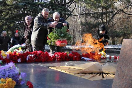 Республика Крым. День Неизвестного солдата прошел в Симферополе