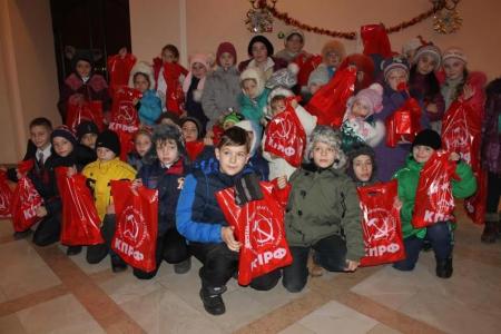 К.К. Тайсаев принял участие в открытие новогодних елок на Донбассе