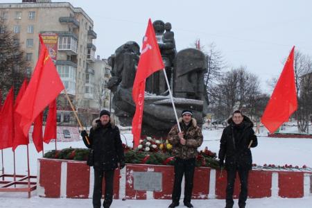 В Магадане отметили День неизвестного солдата