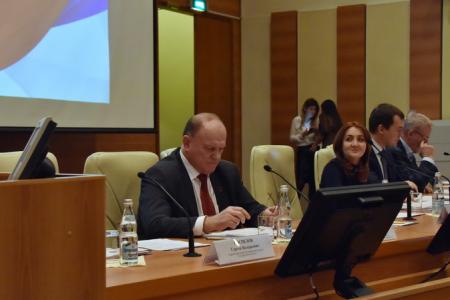 Г.А. Зюганов предложил сменить бюджетные приоритеты ради молодёжи
