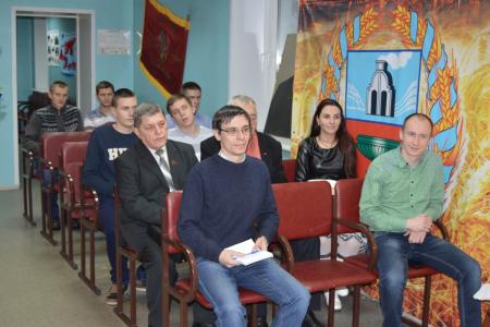 Лидер российских комсомольцев Владимир Исаков принял участие в работе общего собрания Алтайской краевой организации ЛКСМ РФ