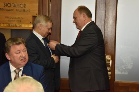 Г.А. Зюганов наградил группу участников ликвидации последствий аварии на Чернобыльской АЭС