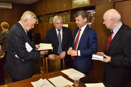 Империализм грозит всему человечеству