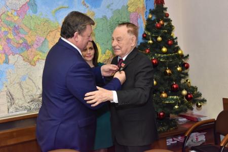 Группа министров СССР награждена памятными медалями ЦК КПРФ «75 лет битве под Москвой»