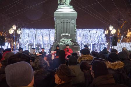 15 декабря в Москве прошла встреча депутатов КПРФ с избирателями, посвященная проблеме платных парковок
