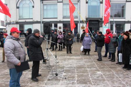 Митинг в защиту прав саратовцев