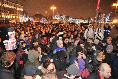 Стой и плати! Секретарь Московского горкома КПРФ В.Р. Родин о проблеме введения платных парковок