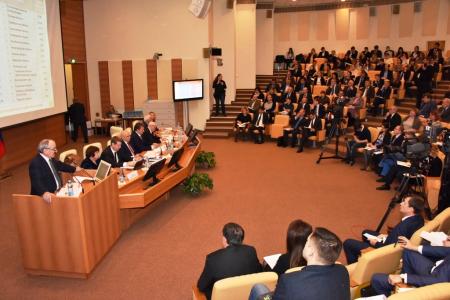 Коммунисты в Госдуме провели круглый стол по проблемам молочного животноводства