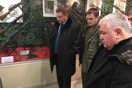 К.К. Тайсаев принял участие в открытие новогодних елок на Донбассе