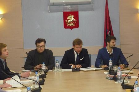 Московские коммунисты выступили в защиту детского сада в районе Аэропорт. Депутат Мосгордумы Леонид Зюганов обратился с требованием сохранить дошкольное учреждение в Правительство Москвы
