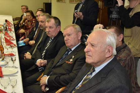 К 75-летию битвы под Москвой Г.А. Зюганов наградил группу ветеранов