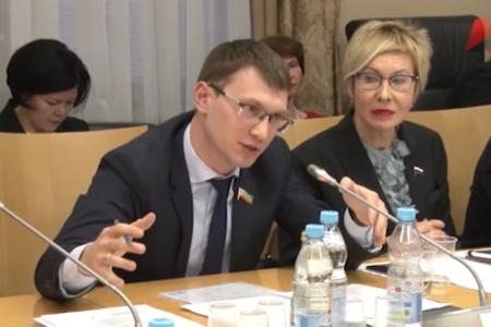 Программа «Стоит заДУМАться» на телеканале "Красная линия". Выпуск от 26 декабря 2016 года