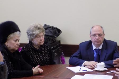 Воронежская область. Сергей Гаврилов встретился с "детьми войны" и поздравил их с Новым годом