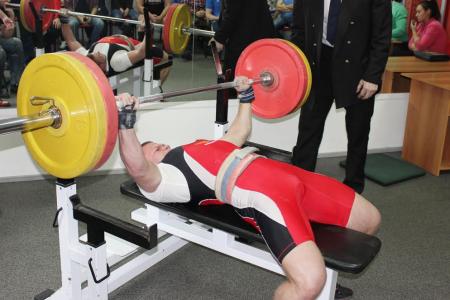 Амурская область. Спортклуб КПРФ в Благовещенске провел первый турнир по Русскому жиму