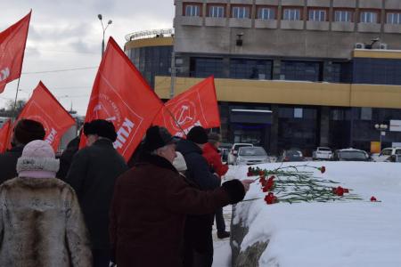 Нижегородские коммунисты почтили память Владимира Ильича Ленина 