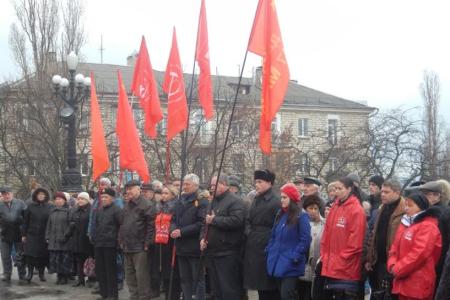 Севастопольские коммунисты почтили память Владимира Ильича Ленина
