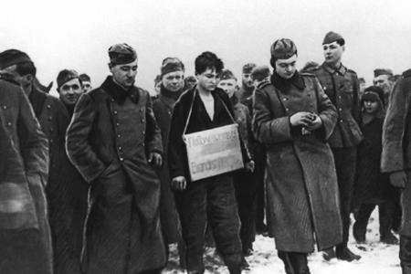 «История одной фотографии». Газета "Правда" рассказала ранее малоизвестные подробности задержания фашистких изуверов - участников казни Зои Космодемьянской