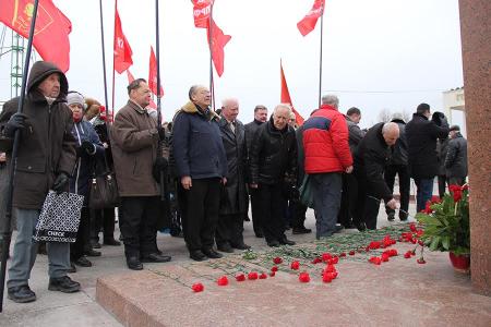 В Симферополе состоялся митинг, посвященный 93-й годовщине со дня смерти В.И. Ленина