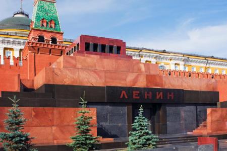 Игумен Евстафий: Вынос тела Ленина из Мавзолея общественно вреден