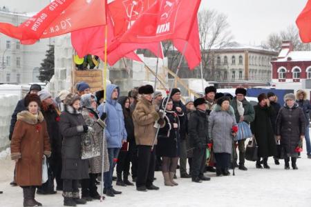 Саратовские коммунисты почтили память Владимира Ильича Ленина