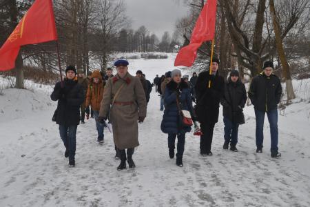 Ленинградские коммунисты и комсомольцы почтили память защитников города Ленина