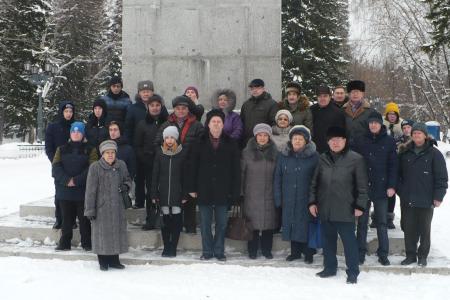 Коммунисты Республики Алтай почтили память В.И. Ленина