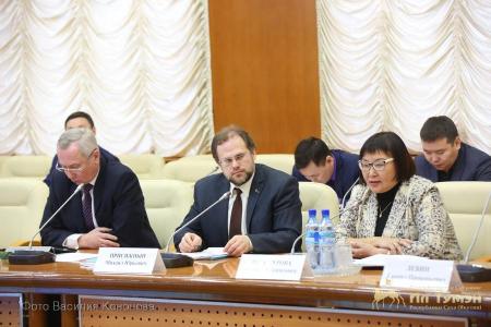 Виктор Губарев: «Арктике - постоянное внимание»