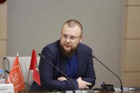Московские коммунисты и дольщики требуют от властей контроля за работой недобросовестных застройщиков