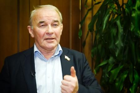 Вячеслав Тетёкин: «миролюбие» Трампа – дымовая завеса. Видео KPRF.TV