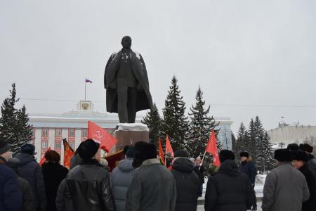 В столице Алтайского края почтили память В. И. Ленина