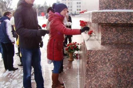 Ставрополь. Цветы Вождю Великой Октябрьской революции