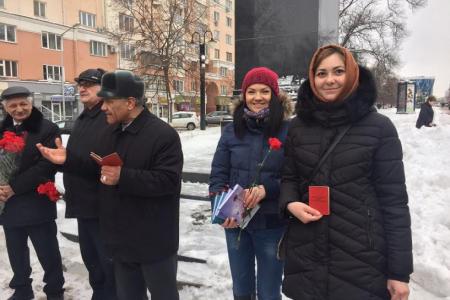 Белгородская область. В день памяти Вождя мирового пролетариата целый ряд комсомольцев пополнили ряды партии Ленина!