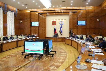 Виктор Губарев: «Арктике - постоянное внимание»