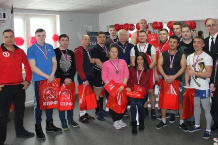 Амурская область. Спортклуб КПРФ в Благовещенске провел первый турнир по Русскому жиму