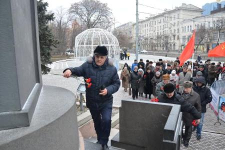 Ростовские коммунисты почтили память Владимира Ильича Ленина