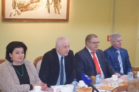 Московская область. Депутат-коммунист Александр Наумов поздравил коллектив газеты «Подольский рабочий» с Днем российской печати