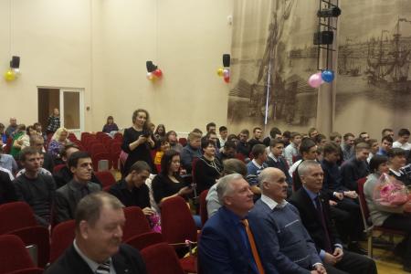 Санкт-Петербург. С.М. Пантелеев вручил дипломы выпускникам Промышленно-технологического колледжа