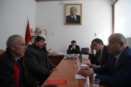 Карачаево-Черкесская Республика. В приемной в Черкесске А.Ж. Бифова проведен прием избирателей 
